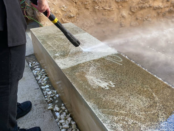 Best Deck Cleaning Services  in Yreka, CA